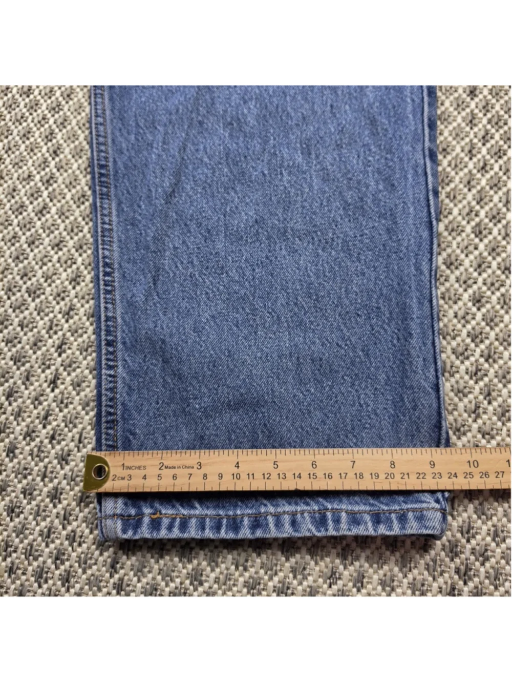 Vintage Levi’s 540 Relaxed Fit Jeans Men’s 54x32 Blue Denim Y2K Made USA